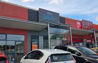 Rare Johnsonville Retail or Salon
