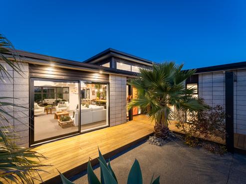 9 Te Heke Place, Waikanae