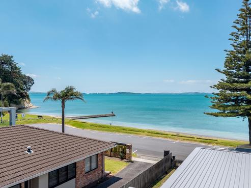 2/3 The Esplanade, Eastern Beach