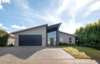6 Baxendale Drive, Matipo Heights