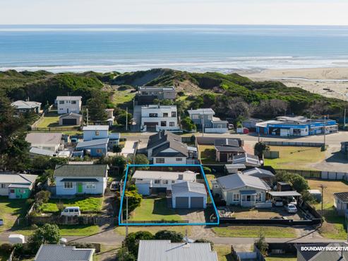 12 Rangitane Street, Himatangi Beach