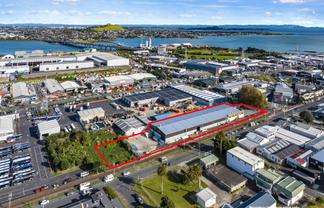 7,568M² LAND WITH 3,483M² WAREHOUSE
