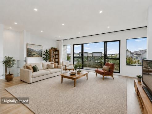 6 Moki Place, Long Bay