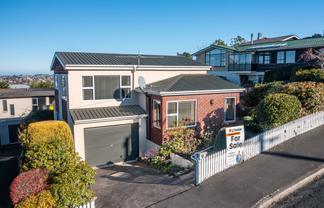12 Bellevue Street, Belleknowes
