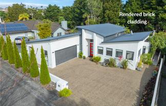 13 Elias Court, The Gardens
