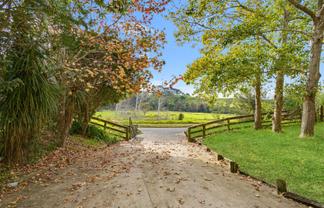 2257 South Head Road, Helensville