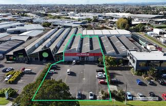 1,471sqm on Morrin Rd - Ideal for Trade Retail