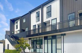 15/4 Waverley Street, Sydenham