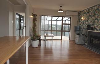 130 Rosier Rd, Glen Eden