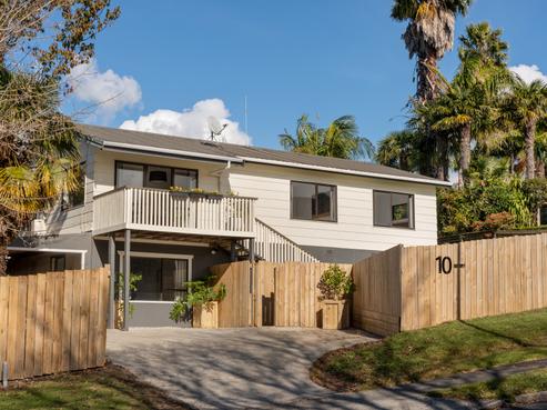 10 James Cook Drive, Welcome Bay