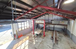 230M² INDUSTRIAL UNIT
