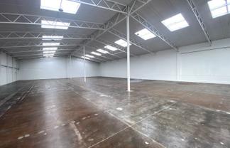 Central 900sqm Warehouse | 10 Parks