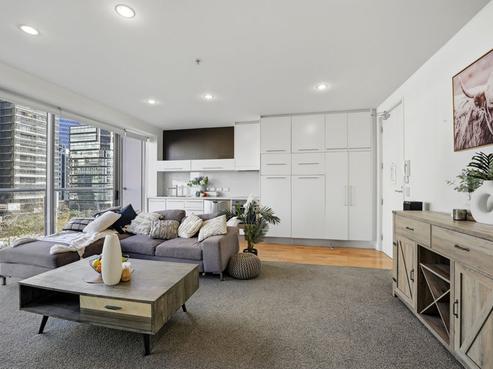 2/602 Beach Road, Rothesay Bay