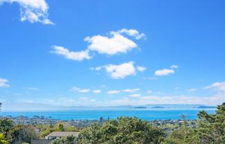 14/929-933 East Coast Road, Torbay