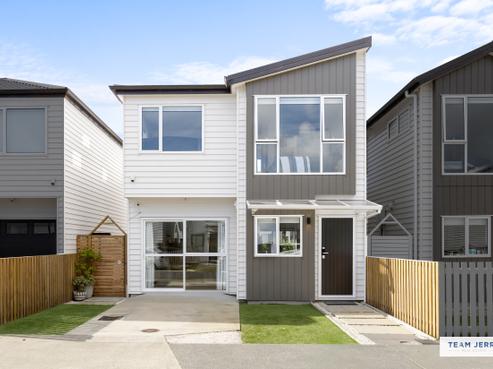 14 Te Kaapia Road, Papakura