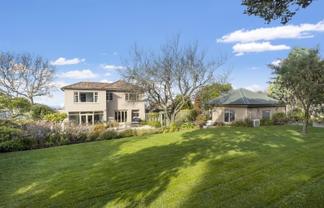 8 Neidpath Road, Mornington