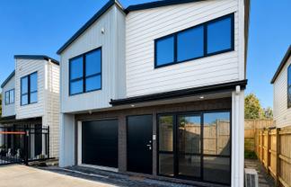 6D Christmas Road, Manurewa