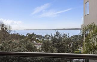 3E/175 Hurstmere Road, Takapuna