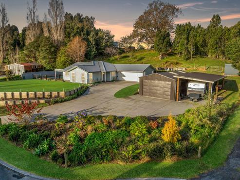 14 Manuka Drive, Whangamata