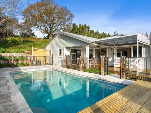 14 Manuka Drive, Whangamata