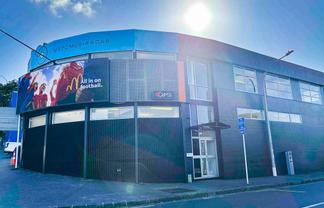 LEVEL 1 OFFICE SPACE ON NEWTON ROAD

