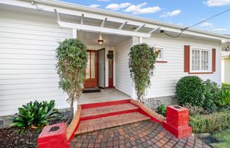17 Shortland Street, Regent