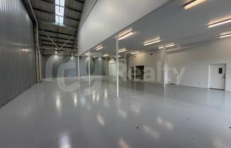 PERFECT TRADE / RETAIL SPACE MT WELLINGTON