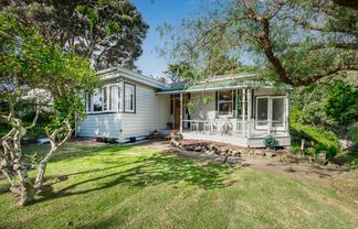 64 Wellington Road, Paekakariki