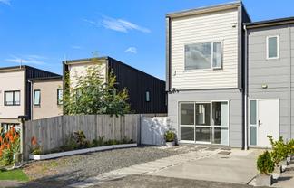 5B Poruru Close, Papakura