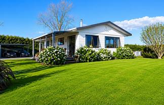 195 Keith Road, TE KAUWHATA
