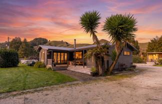 496 Waikaka Road, Matiere