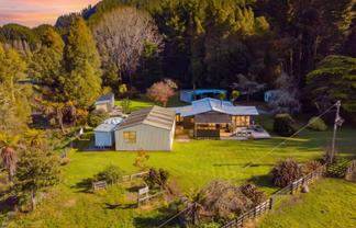 496 Waikaka Road, Matiere