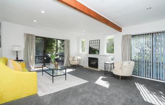54 Derwent Crescent, Titirangi