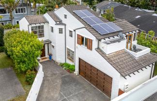 2/14 Sanders Avenue, Takapuna