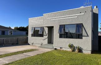 12 Haydon Street, Roslyn