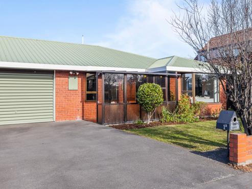 2/1 Alvarez Place, Somerfield