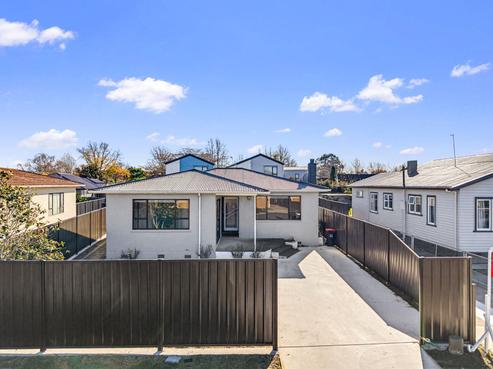 1204 Norfolk Crescent, Mayfair