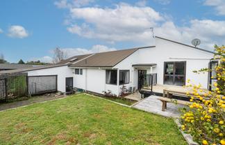 70 Sunnyhills Avenue, Glenview