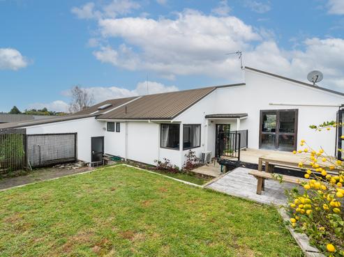 70 Sunnyhills Avenue, Glenview