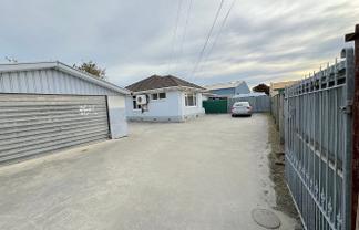 41 Hands Road, Middleton