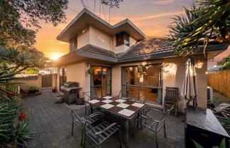 1/6 Eastern Beach Road, Eastern Beach