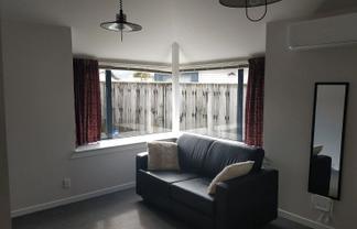 990 High Street, Avalon