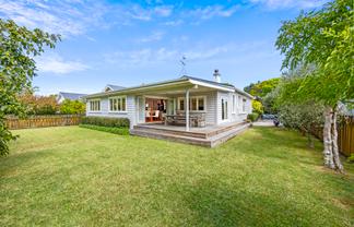 7 Hasbury Avenue, Epsom