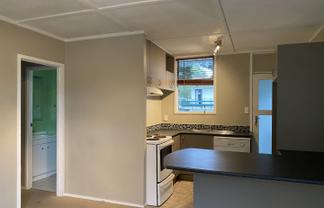 Flat 2/12a Wood Street, Wallaceville