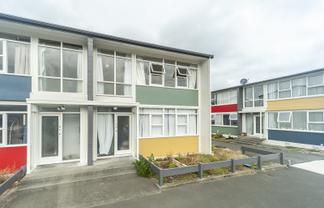 7/55 Apu Crescent, Lyall Bay