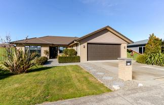 13 Hartley Avenue, Carterton