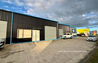 Modern Warehouse on Niven St