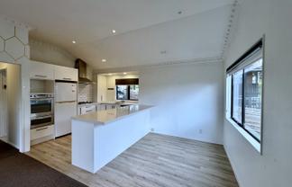 3/109 Don Buck Road, Massey