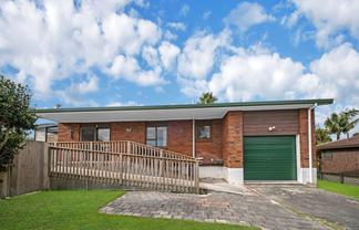 2/8 Millbrook Road, Henderson