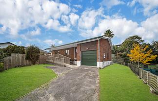2/8 Millbrook Road, Henderson